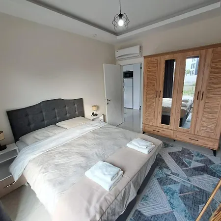 Neridabeahhomes 4 * אלאניה